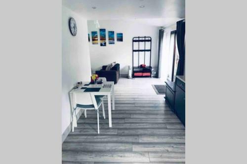 Fuchsia Apartment Tranquil Modern Seaside Apartment On The Wild Atlantic Way