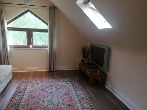 Victoria's Countryside Apartment