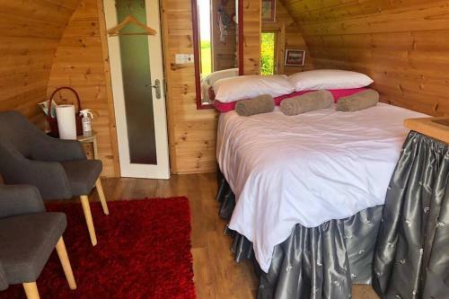 River View Log Cabin Pod - 5 Star Glamping Experience
