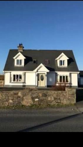 Lorna's Apartment Self Catering Holiday Home