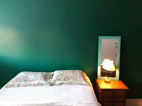 Bed & Breakfast Home Hostel - Quarto Privativo Aeroporto Bsb