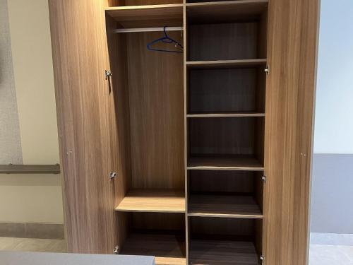 Quarto Em Hotel Novo Em Mury/caf� Da Manh� Incluso!