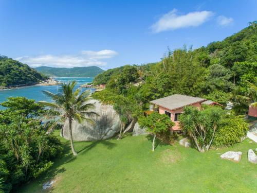 Hostal Ilha Do Papagaio Adventures