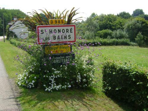 Holiday Home Maison Annelore St. Honorelesbains