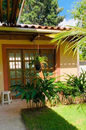 Casa-alta-da-aldeia-em-arraial-da-ajuda