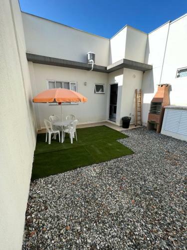 Cozy Holiday Home In Gated Community With Pool