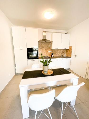 Stylish City View Apartment * Bellela *