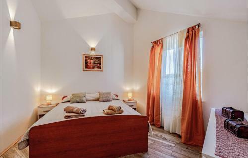 Awesome Apartment In Lumbarda With 2 Bedrooms