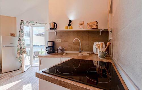 Awesome Apartment In Lumbarda With 2 Bedrooms