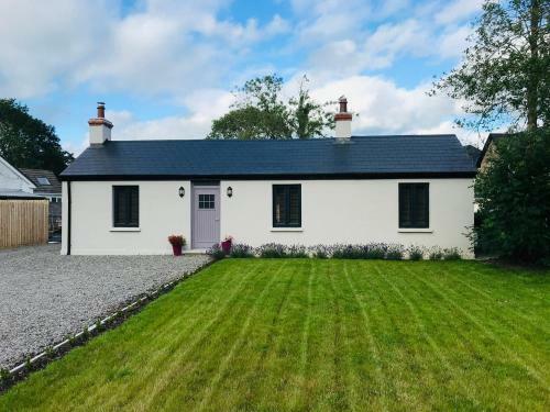 Lavender Cottage - 2 Bedroom Home