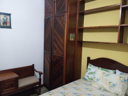 Casa T�rrea Com Piscina � 100 Mts Da Praia