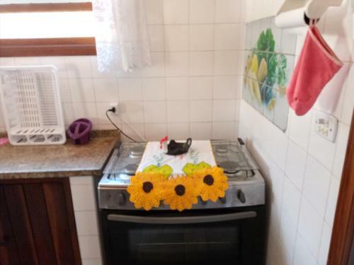 Casa T�rrea Com Piscina � 100 Mts Da Praia