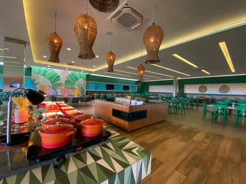 Hot Beach Suites