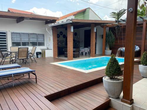 Casa Agrad�vel Com Piscina, A Poucos Passos Da Praia