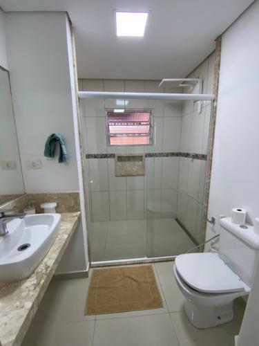 Casa Agrad�vel Com Piscina, A Poucos Passos Da Praia