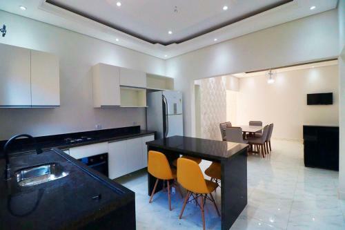 Imperdivel Casa A 450 Metros Do Mar Em Peruibe Sp