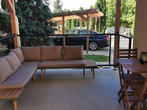 Kiskoma Vend�gh�z