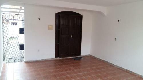 Casa 2/4 Confort�vel Pr�ximo A Ponta Negra