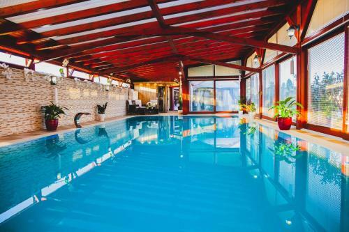 Hostal Barackos Wellness Villa F�t
