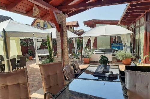 Hostal Barackos Wellness Villa F�t