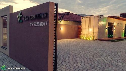 Hostal Vila Container