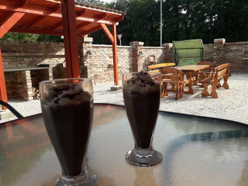 Gyop�rosi Vend�gh�z