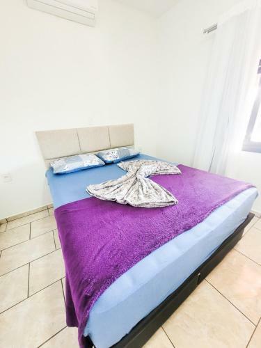 Resid�ncia White House - Casa De Piscina Em Penha.