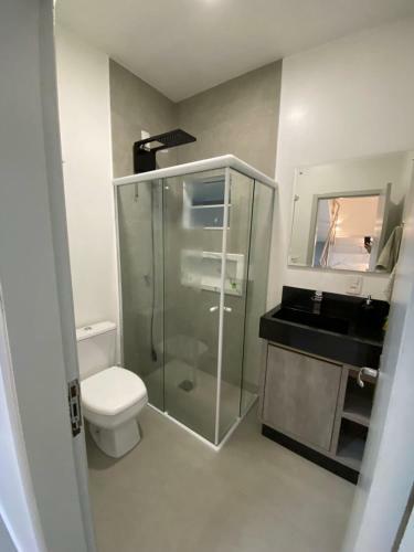 Resid�ncia White House - Casa De Piscina Em Penha.