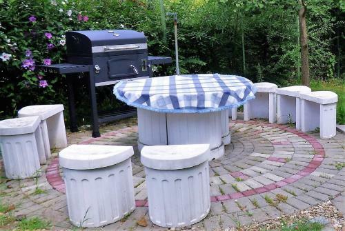 Szem�rmetes Erzs�k Nyaral�h�z