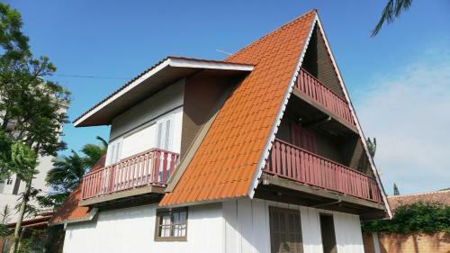 Casa Com Piscina Pr�xima Ao Beto Carrero
