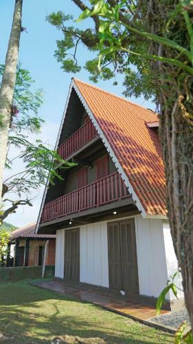 Casa Com Piscina Pr�xima Ao Beto Carrero