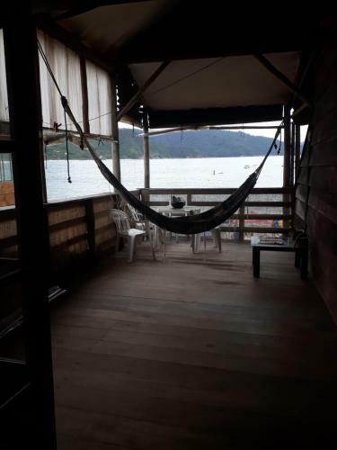 P� Na Areia Chal� Dos Ranchos Trindade