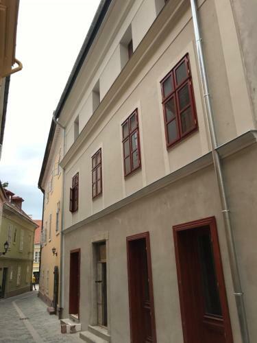 Apartamento F?t�r Rezidencia