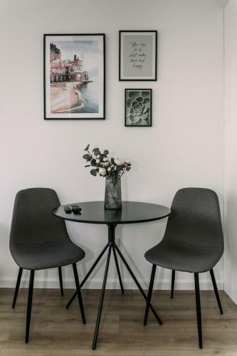 B15 - Wood&black Apartman