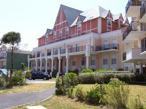 Apartment Les Marines IV Dives Sur Mer