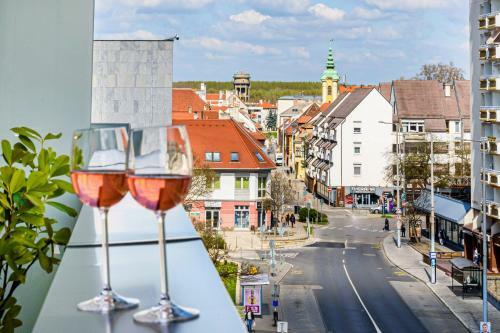 T40 Apartman Gy?r Belv�ros Terasszal