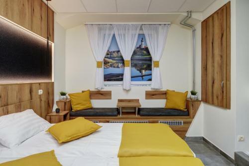 Hostal Riverside Inn - Dunaparti �lom