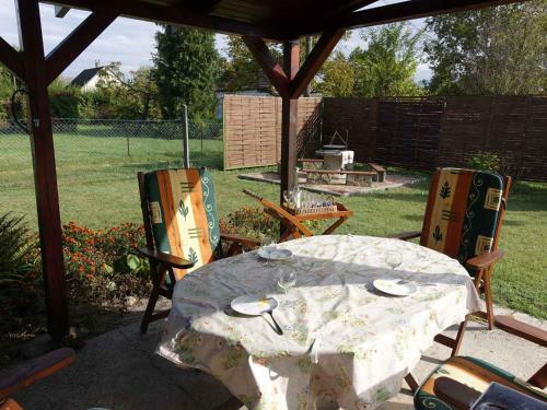 Holiday Home In Balatonmariaf�rdo 19435