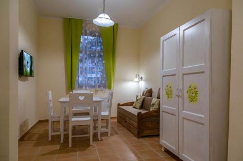 Hostal Balzsam Apartmanh�z