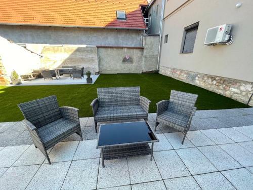 Holiday Apartmanh�z