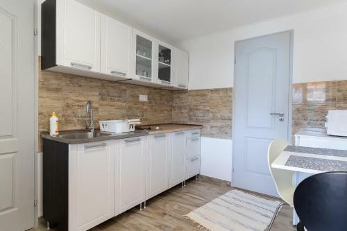 Lili Apartman