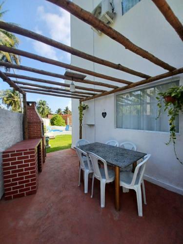 Casa Charme Do Patacho, Rec�m Constru�da, Perto Da Praia!