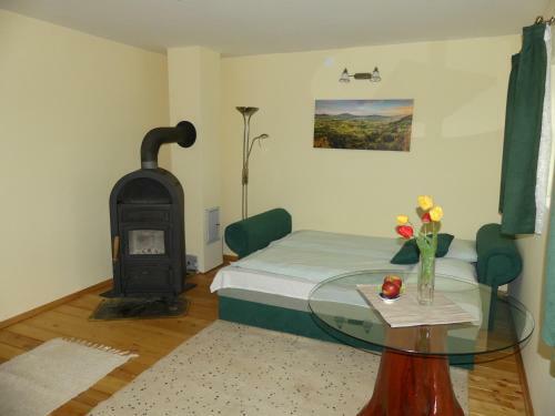 Apartamento Vend�gh�z A Csendes Bazalthoz