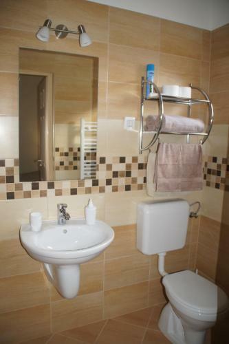 Hostal Pacsirta Apartman