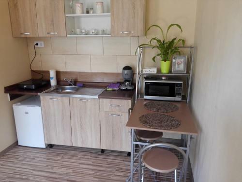 Ker�kv�r Apartman Gyula