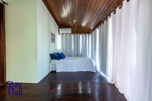 Casa Em Carneiros 4qts Com Jacuzzi E Churrasqueira Privativas - Sh039