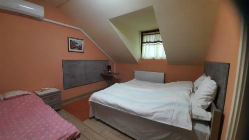 Torony Lovarda Mag�nsz�ll�s