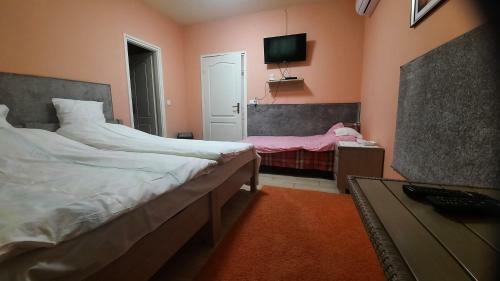 Torony Lovarda Mag�nsz�ll�s