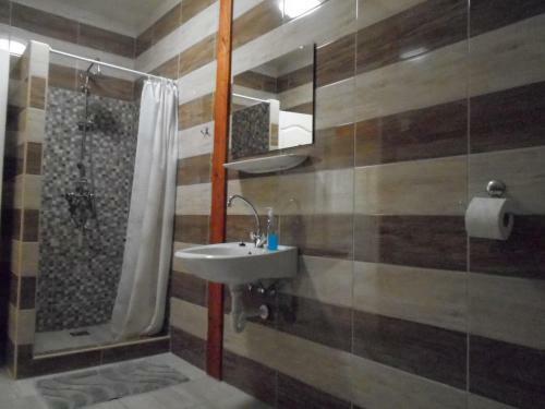 Torony Lovarda Mag�nsz�ll�s