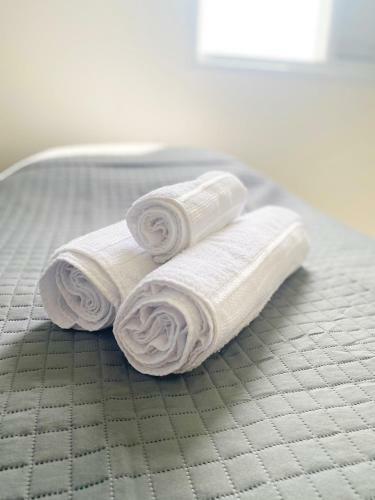 Apartamento Apto Novo, Bem Localizado E Mobiliado